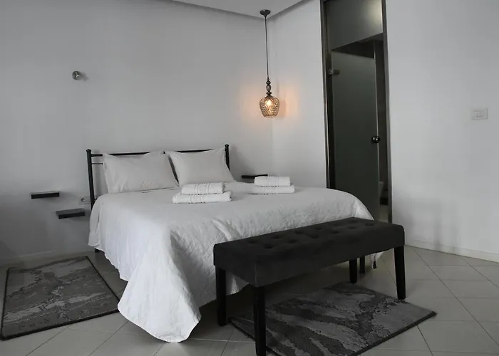 Heart Luxury Aurora * Rhodes City